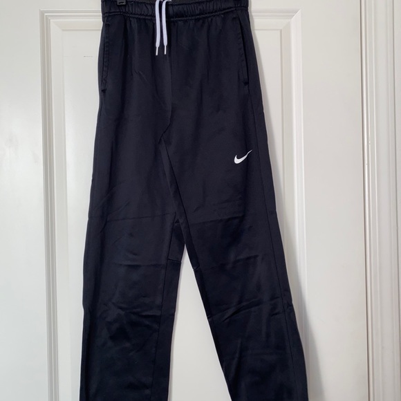 Boy Nike Therma- Fit Sweatpants - Picture 1 of 8